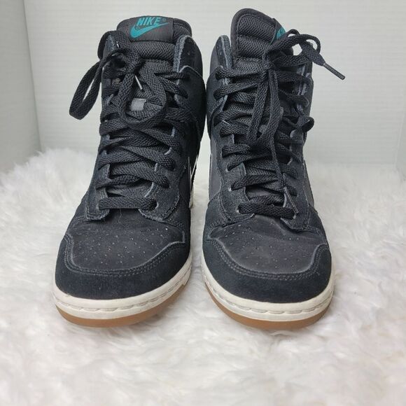 Nike Dunk Sky High Essential Women's Sneaker Size 8.5 Wedge Platform Black Suede - Picture 2 of 10